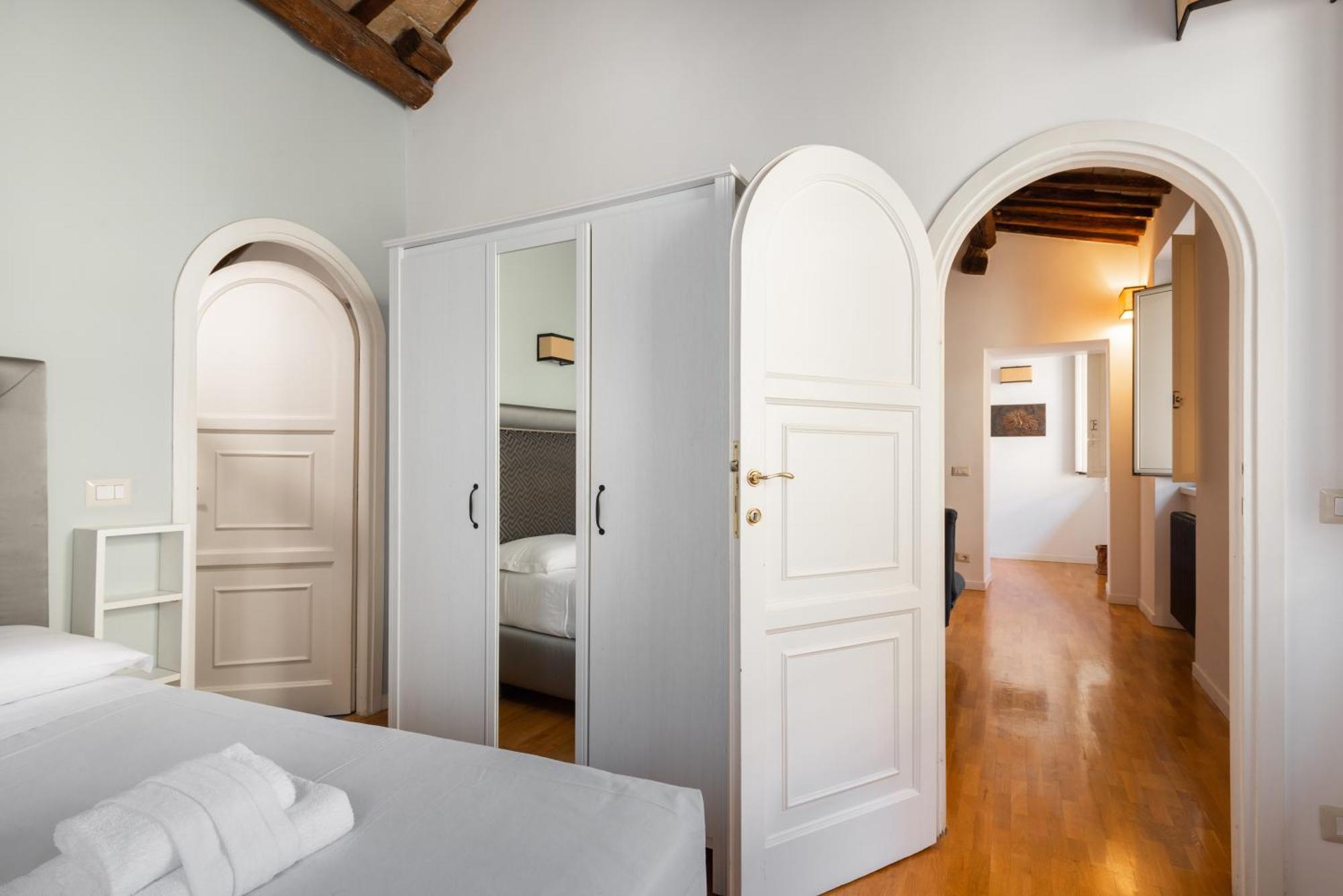 Pavone Centre Romantic Apartment Extérieur photo